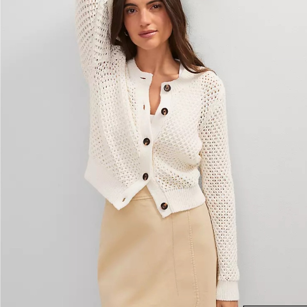 Ann Taylor Scalloped Ballet Neck Open Stitch Cardigan